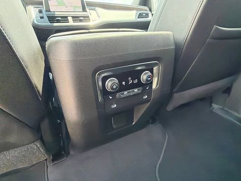 Used 2021 Chevrolet Tahoe Premier w/ Premium Package AWD/4WD image 27