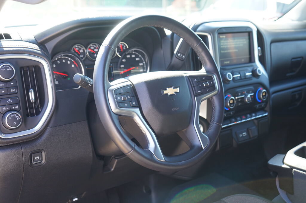 Used 2022 Chevrolet Silverado 1500 LT AWD/4WD image 12