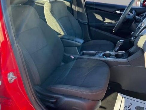 Used 2017 Chevrolet Cruze LT w/ Convenience Package image 30