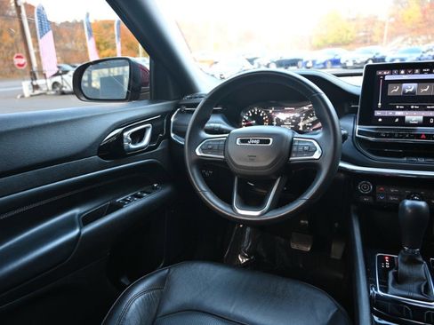 Used 2022 Jeep Compass Limited image 14