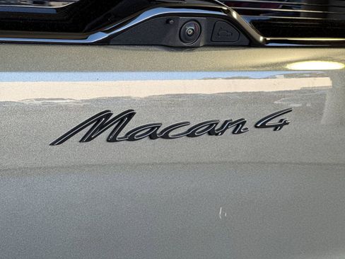 Used 2025 Porsche Macan 4 Electric image 35