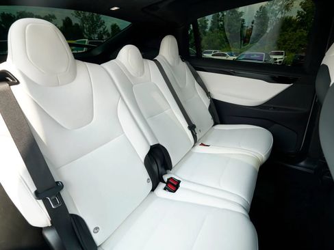 Used 2020 Tesla Model X Long Range AWD/4WD image 39