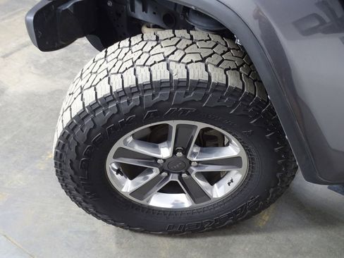 Used 2021 Jeep Wrangler Unlimited Sahara image 42