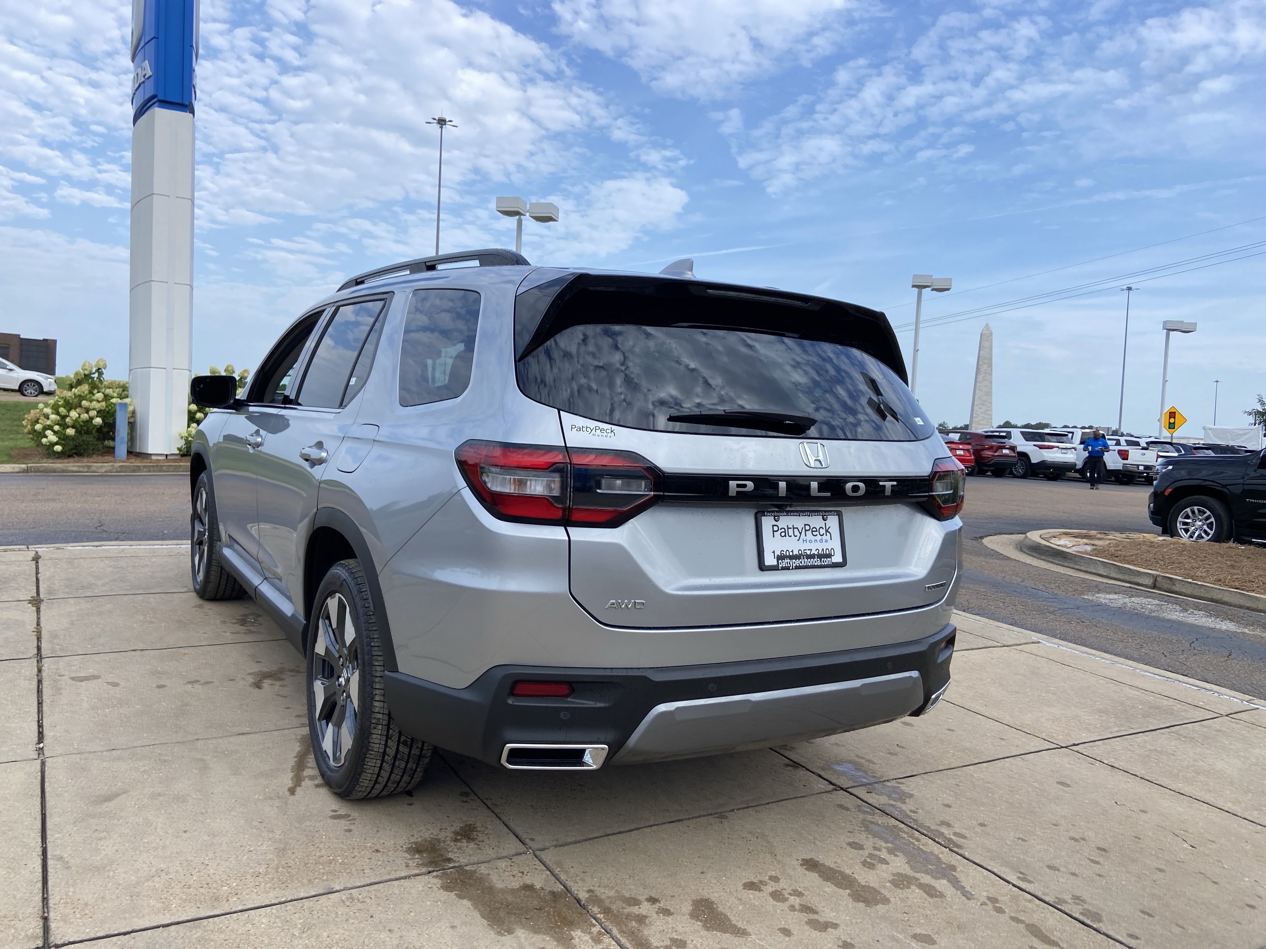 New 2026 Honda Pilot Touring image 7