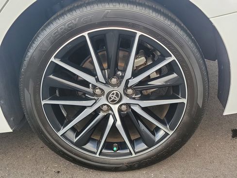 Used 2021 Toyota Camry SE w/ Convenience Package image 12