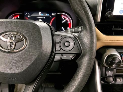 Certified 2025 Toyota RAV4 XLE AWD/4WD image 25