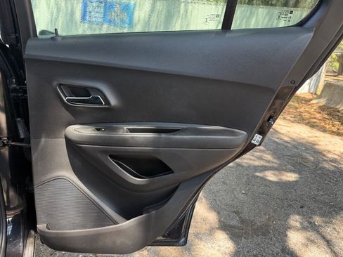 Used 2015 Chevrolet Trax LS FWD image 24