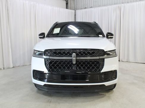 Used 2025 Lincoln Navigator Black Label AWD/4WD image 39