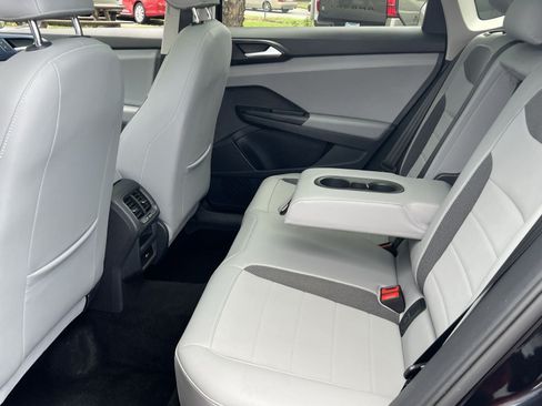 Used 2022 Volkswagen Taos SE AWD/4WD image 24