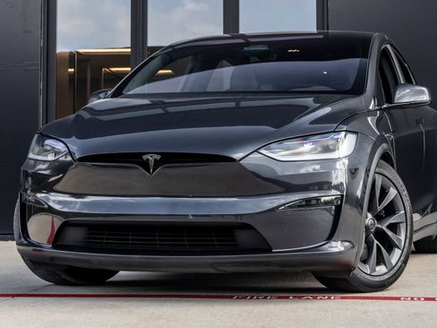 Used 2025 Tesla Model X AWD/4WD image 3