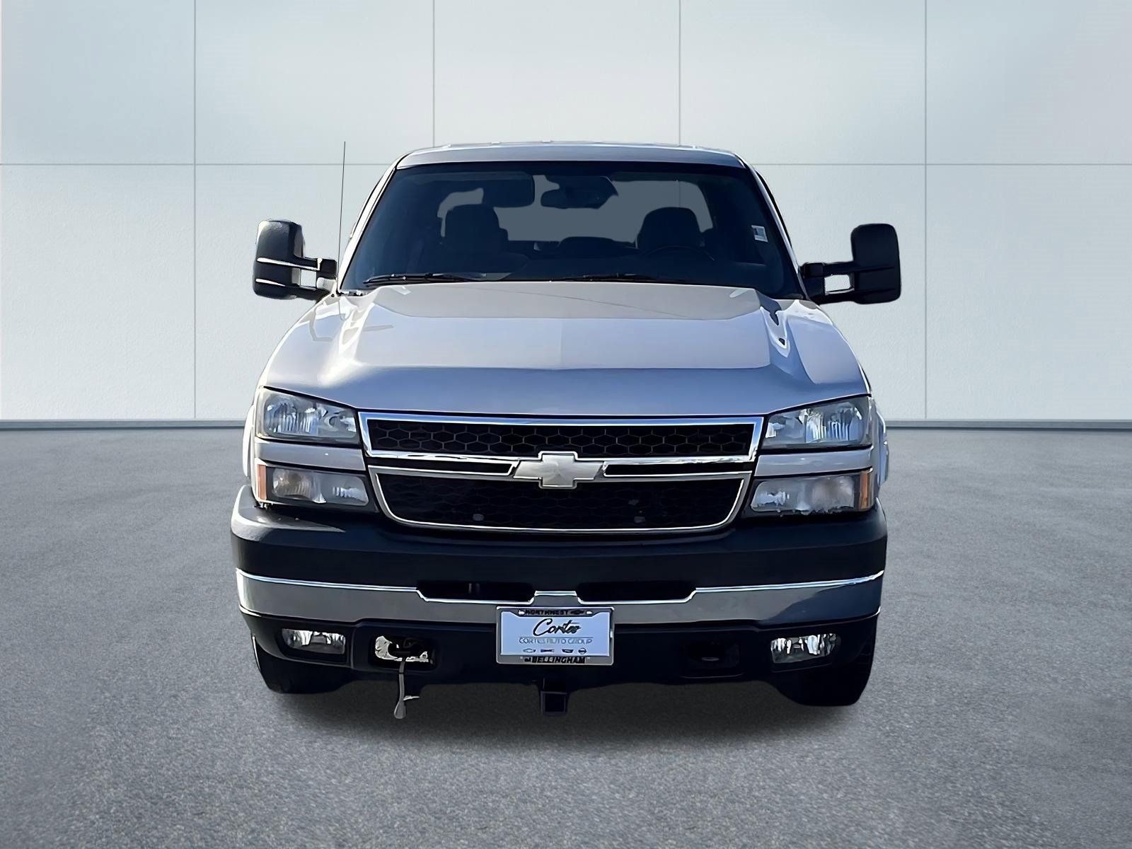 Used 2007 Chevrolet Silverado 2500 LT w/ Heavy-Duty Power Package RWD image 2