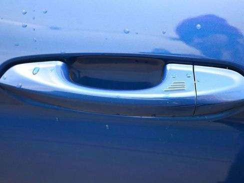 Used 2017 Ford Mustang GT Premium image 13