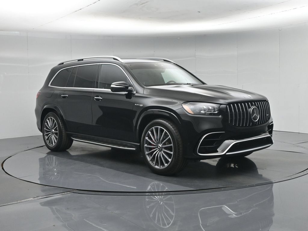 Used 2025 Mercedes-Benz GLS 63 AMG 4MATIC image 21