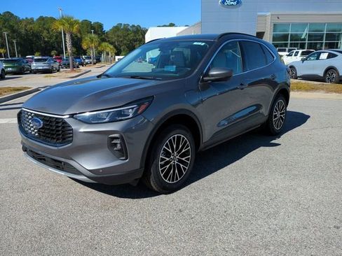 Used 2025 Ford Escape SE w/ PHEV Premium Package FWD image 8