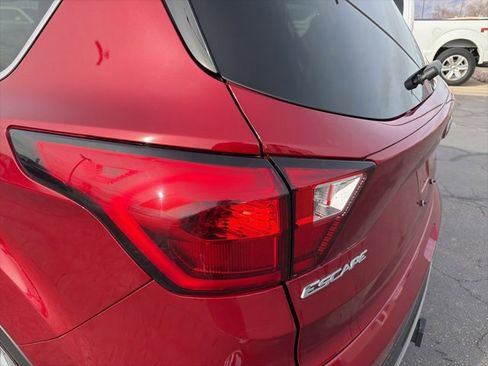 Used 2019 Ford Escape Titanium image 28