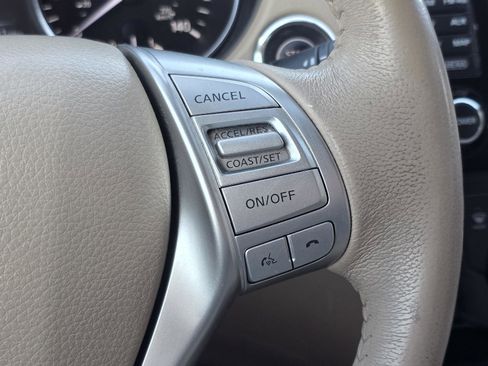 Used 2015 Nissan Rogue SL w/ SL Premium Package image 12