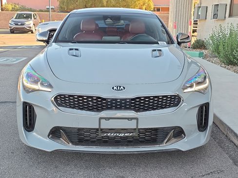 Used 2020 Kia Stinger GT1 image 2