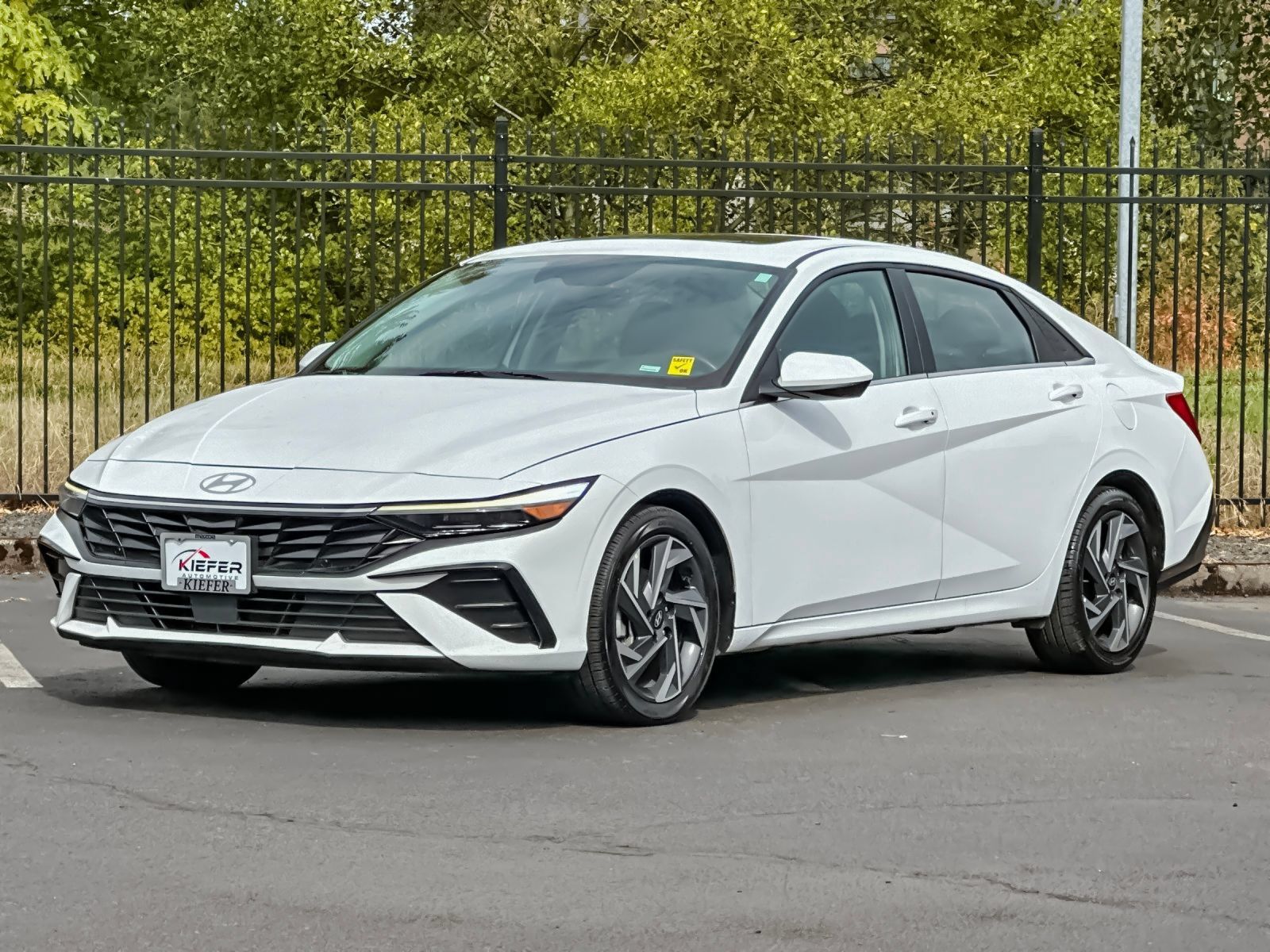 Used 2025 Hyundai Elantra SEL FWD image 7