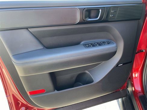 Used 2025 Hyundai Santa Fe Calligraphy image 19