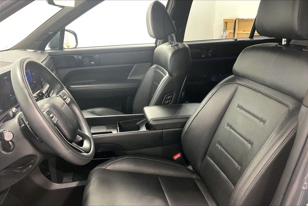 Used 2025 Hyundai Santa Fe Calligraphy AWD/4WD image 32