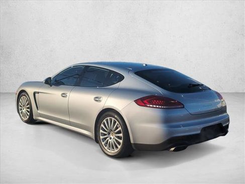 Used 2016 Porsche Panamera 4 Edition image 6
