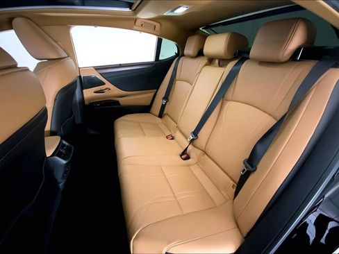 Used 2025 Lexus ES 350 Ultra Luxury w/ Accessory Package (Z2) FWD image 14