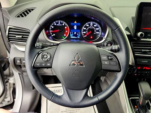 Used 2022 Mitsubishi Eclipse Cross SE FWD image 13
