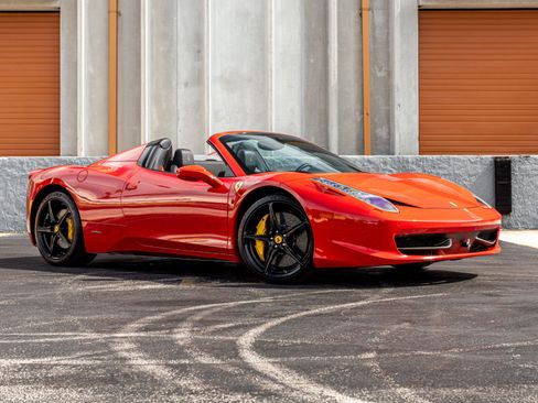 Used 2013 Ferrari 458 Spider RWD image 15