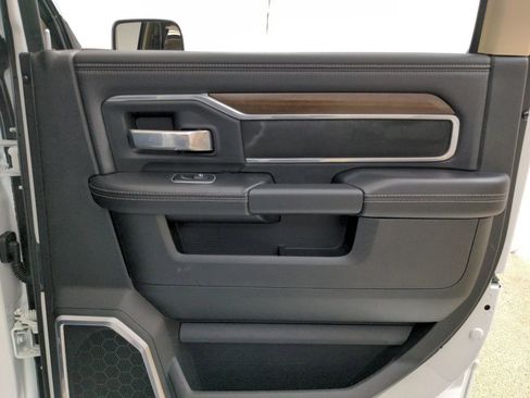 Used 2022 RAM 2500 Laramie image 29