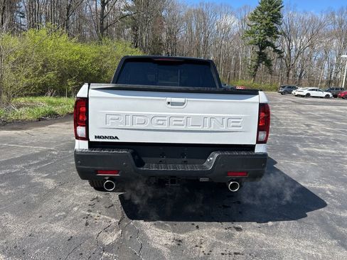 New 2026 Honda Ridgeline Black Edition image 4