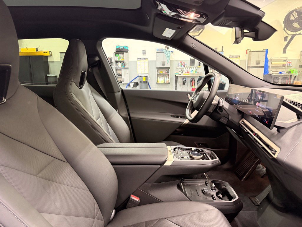 Used 2024 BMW iX xDrive50 w/ Sport Package AWD/4WD image 29