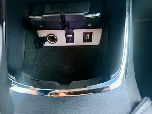 Used 2018 Toyota Avalon Limited FWD image 22