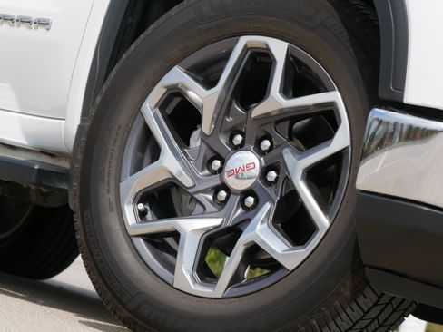 Used 2023 GMC Sierra 1500 SLT RWD image 11