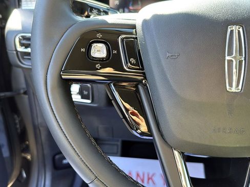 Used 2024 Lincoln Corsair FWD image 17
