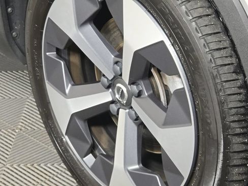 Certified 2023 Volvo XC40 B5 Ultimate w/ Climate Package AWD/4WD image 7