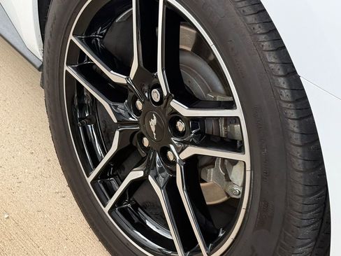 Used 2022 Ford Mustang GT Premium w/ Equipment Group 401A RWD image 10