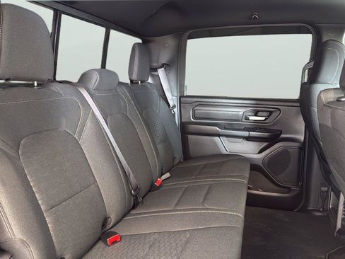 Used 2026 RAM 1500 Express AWD/4WD image 17