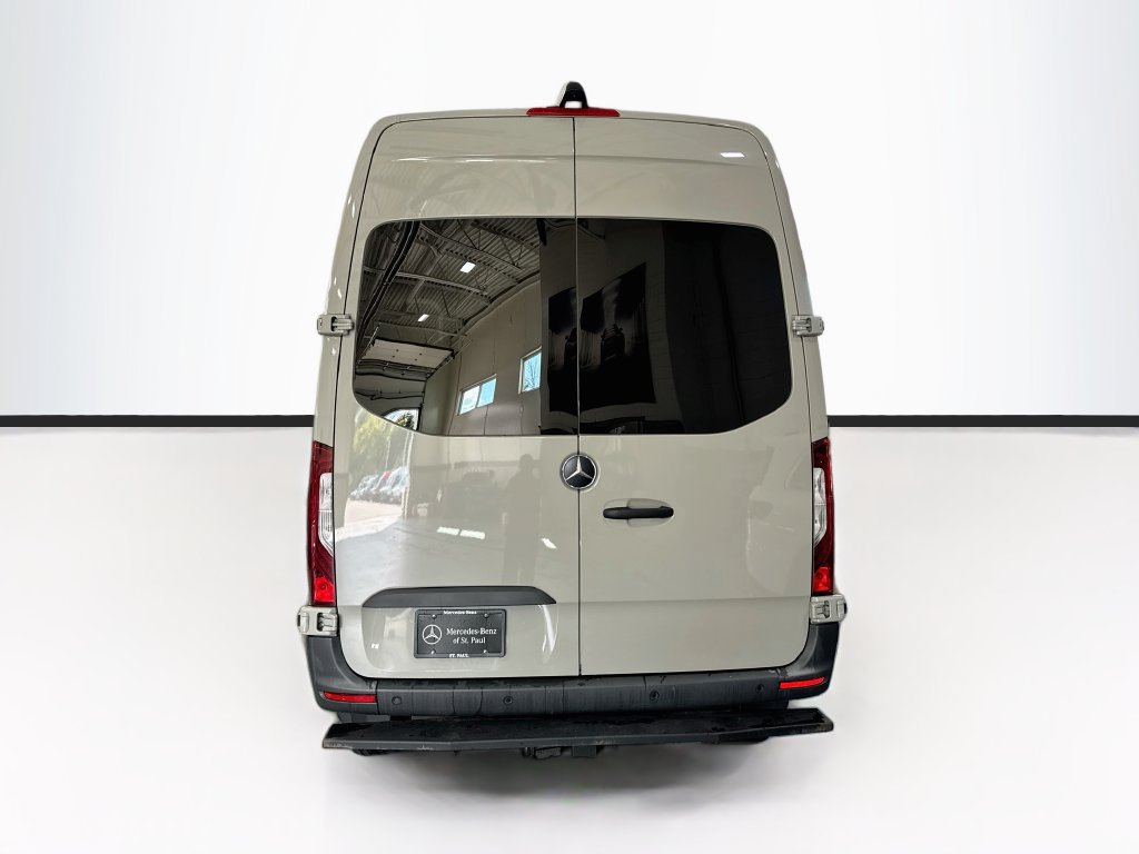 Used 2021 Mercedes-Benz Sprinter 2500 image 6