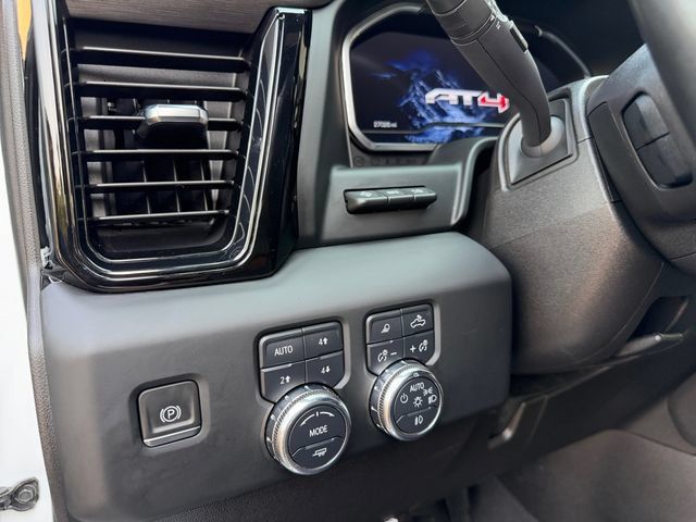 Used 2024 GMC Sierra 3500 AT4 w/ Technology Package AWD/4WD image 26