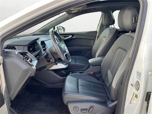 Used 2023 Audi Q4 e-tron Premium image 10