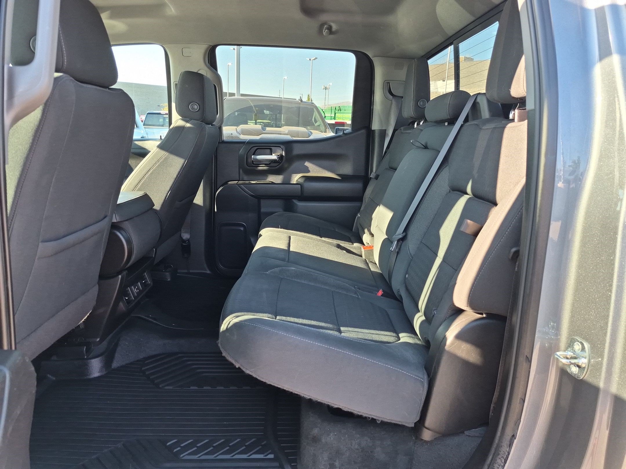 Used 2022 Chevrolet Silverado 1500 LT AWD/4WD image 26