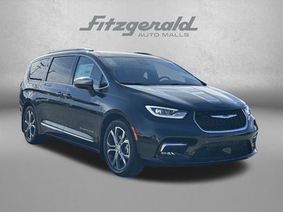 New 2026 Chrysler Pacifica Pinnacle