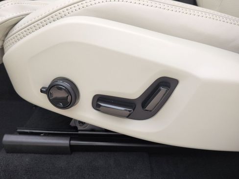 New 2026 Volvo XC90 B6 Ultra image 14