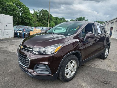 Used 2020 Chevrolet Trax LS w/ Tint and Cruise Package FWD image 1