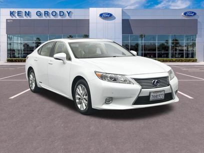 Used 2014 Lexus ES 300h w/ Premium Package w/Bamboo Trim