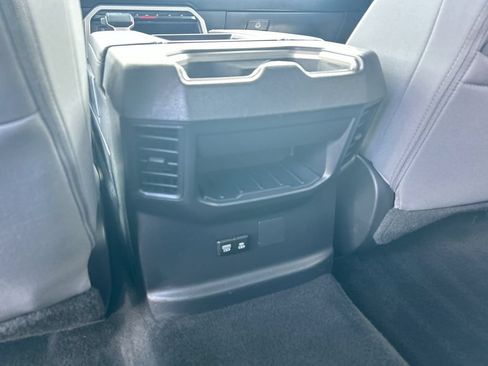 Used 2024 Toyota Tundra SR5 AWD/4WD image 34