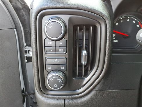 Used 2022 Chevrolet Silverado 1500 Custom image 22