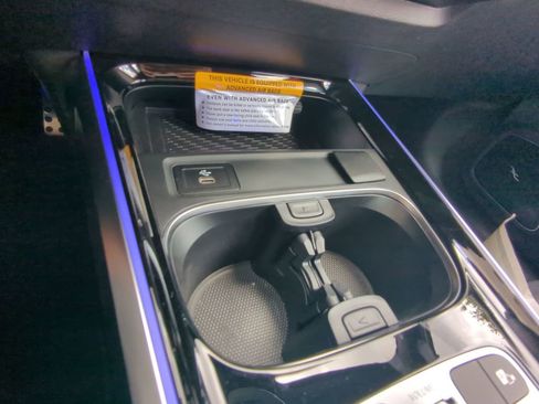 New 2025 Mercedes-Benz GLB 35 AMG GLB 35 AMG image 8