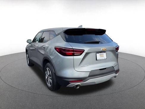 Used 2025 Chevrolet Blazer LT FWD image 11