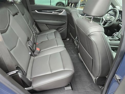 Used 2025 Cadillac XT5 Premium Luxury w/ Technology Package image 14